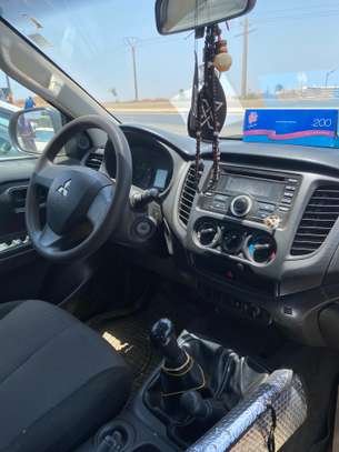 Mitsubishi L200 2022 image 8
