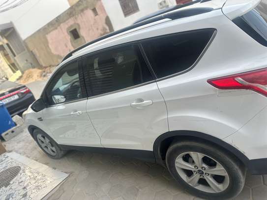 Ford escape image 3
