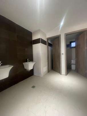 Plateaux commerciaux et bureaux à louer à Cité Keur Guorgui image 5