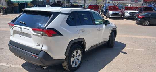 Toyota RAV 4 2019 image 7