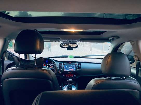 KIA SPORTAGE image 8