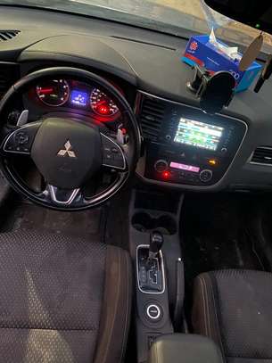 Mitsubishi Outlander  2016 image 11