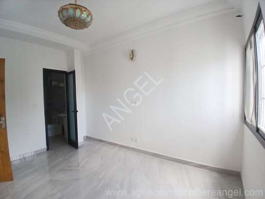 Ref_2455_GL Appartement à louer à sacré cœur image 2