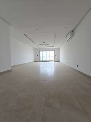 APPARTEMENT NEUF F4 À FANN MERMOZ image 6