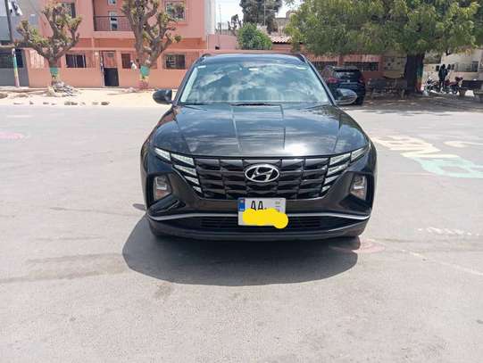 Hyundai Tucson 2025 noir et spacieux image 4