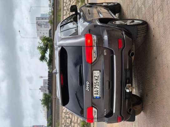 Jeep grand cherokee image 4