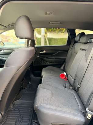 Hyundai Santafé image 6