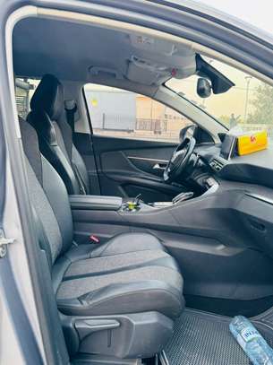 Peugeot 3008 2019 image 5