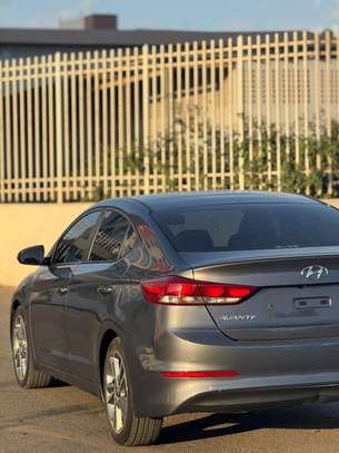 *Hyundai_Avante_GDI* Année 2017 image 6