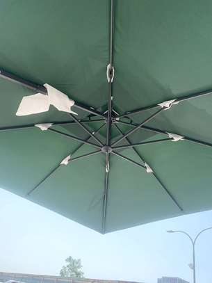 Parasol déporté /parasol banane image 7