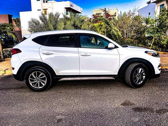 Hyundai Tucson image 5