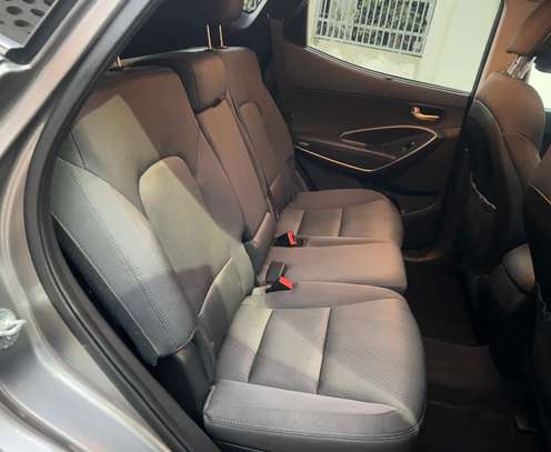 Hyundai Santafé image 6
