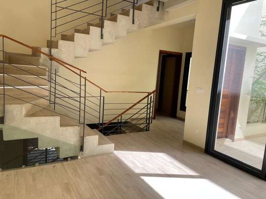 Villa contemporaine à louer Almadies image 4