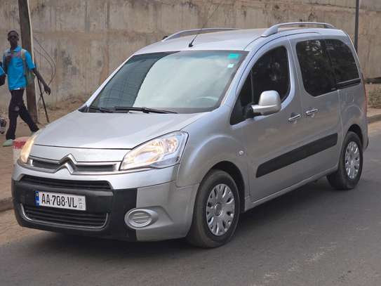CITROËN BERLINGO ESSENCE image 9