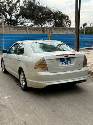 FORD FUSION image 3