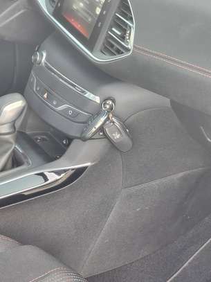Peugeot 308 2017 image 8