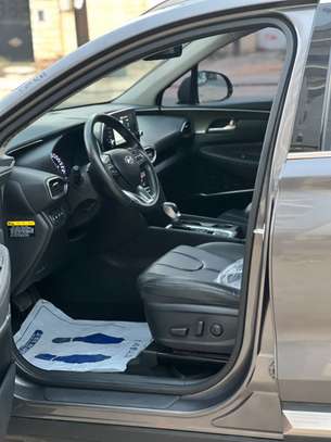 HYUNDAI SANTAFE 2019 image 9