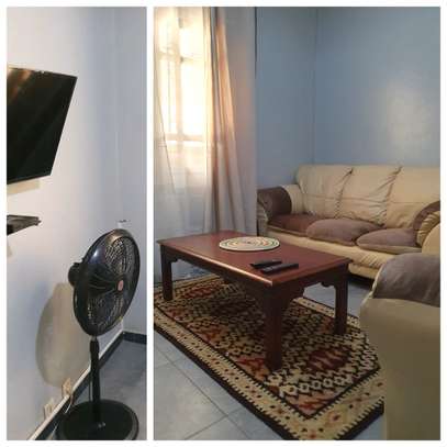 2 chambres climatisées plus salon meublés à Mariste 2 au RDC image 4