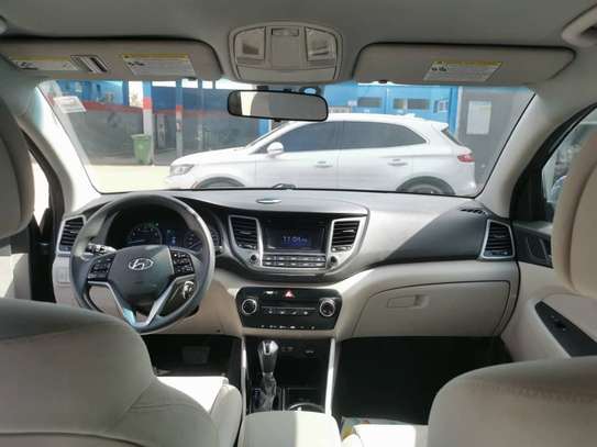 Hyundai Tucson image 8