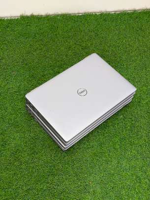 Dell latitude 5320 image 2