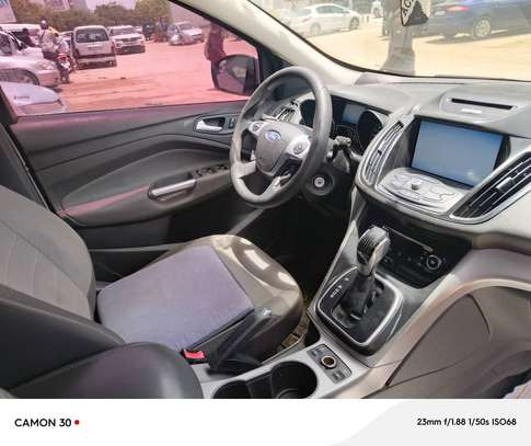 Ford Escape image 10