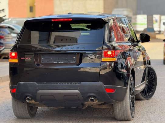 Belle Range Rover Sport HSE image 11