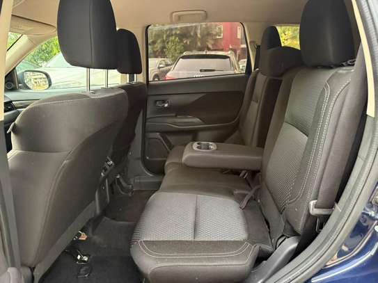 Mitsubishi outlander se image 8