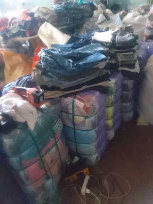 destockage de balles de fripperie (feugue diay ) image 1