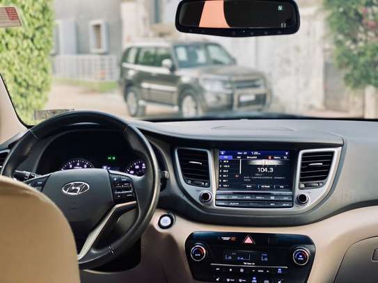 Hyundai  Tucson LIMITED 2016 image 11
