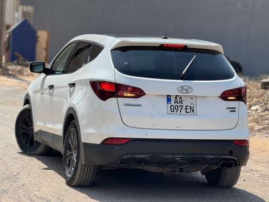 Hyundai santa fe image 5