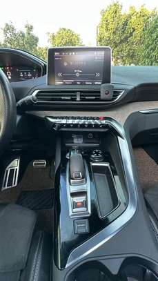 Peugeot 3008 GT 2019 image 7