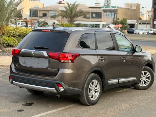 Mitsubishi outlander 2018 image 7