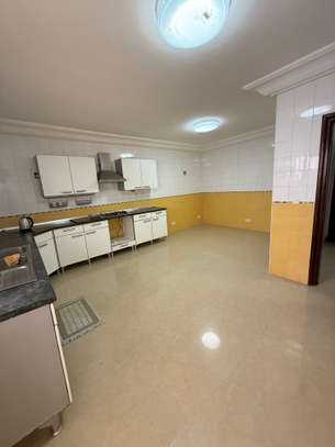 Appartement F4 à louer sur la Petite Corniche des Almadies image 12