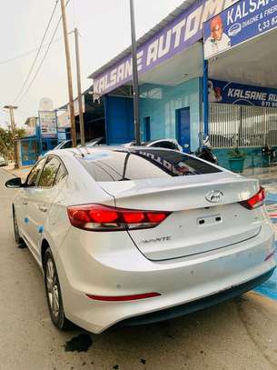 Hyundai avante 2018 image 12