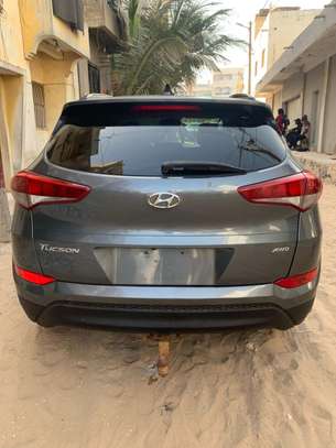 HYUNDAI TUCSON 2017 image 9