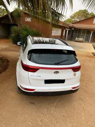 KIA SPORTAGE FULL OPTION image 8