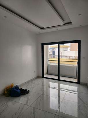 Appartement f4 aux mamelles au 3 e étage image 27