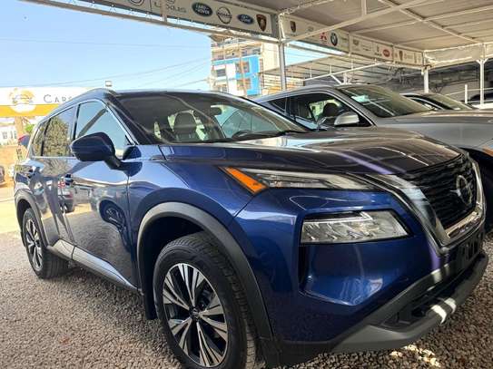 Nissan rogue image 2