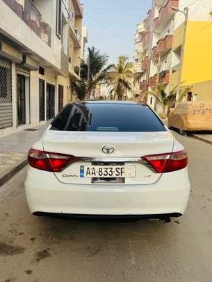 Toyota Camry image 6