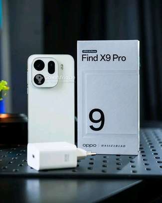 OPPO Find X9 Pro violet grand écran triple caméra image 3