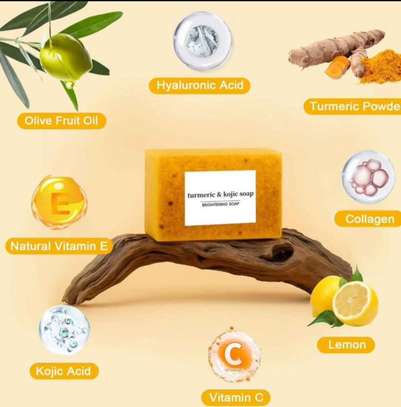 Savon tumeric et kojic acid image 6