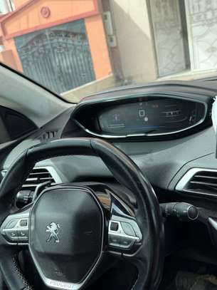 Peugeot 3008 image 2