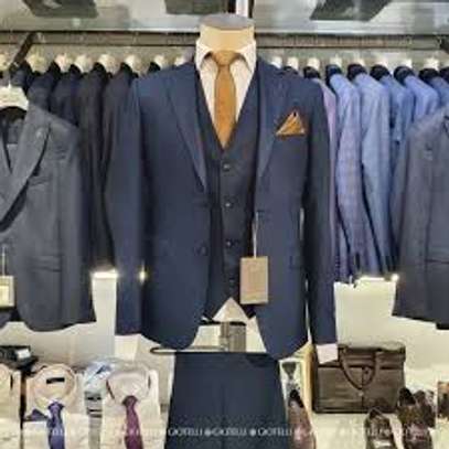 Costume ajusté style classique moderne image 8