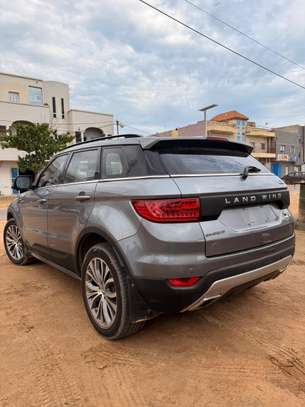 Land Wind x7 2017 image 11