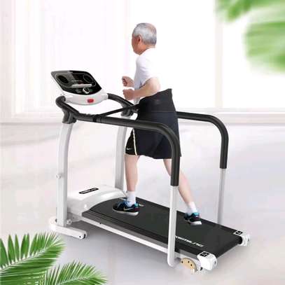 Tapis roulant électrique pour rééducation personnes âgées image 5