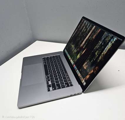 Apple MacBook Pro 15 pouces Retina Gris Sidéral image 3