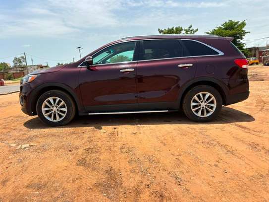 KIA SORENTO image 5
