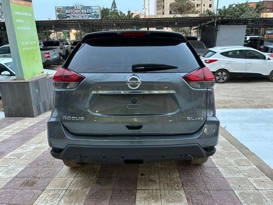 Nissan rogue image 3