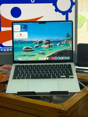 MacBook Air 13" (M3, 8 Go, 512 Go SSD) + Sac Offert image 4