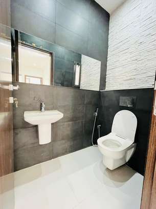 Appartement F4 avec Balcon à Louer à la Cité Keur Gorgui image 12
